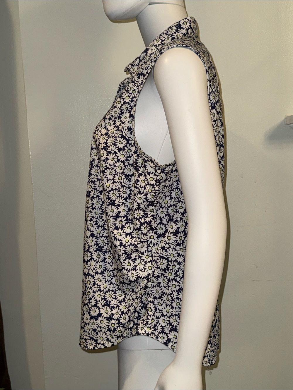 J. Crew Navy Floral Daisy Sleeveless Collared Camisole - Picture 4 of 10
